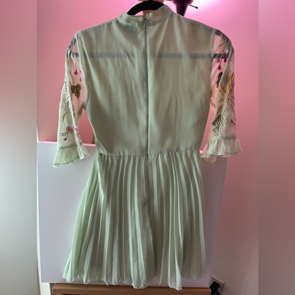 ASOS green embroidered floral dress - Picture 2 of 3
